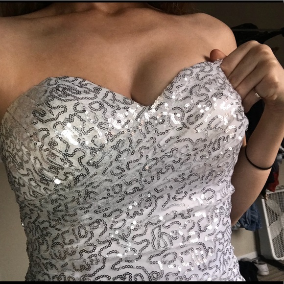 silver sequin gown - Picture 4 of 4